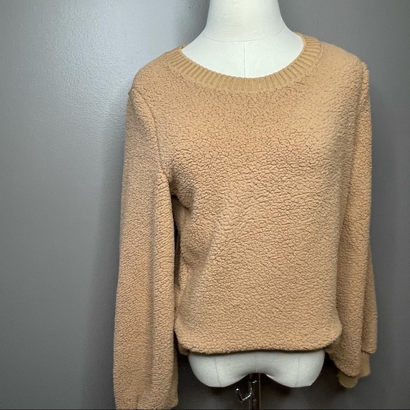 Abercrombie & Fitch Sweaters - Tan soft fuzzy Sherpa pullover NWT